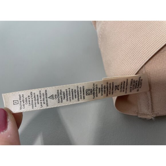 Rhonda Shear 2 Pack Molded Cup Bra with Wrap Back Size 1X Black Beige 654.7 - Picture 7 of 10